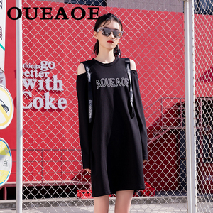 欧e黑白女装 2021春夏新款中长款掉肩连衣裙圆领休闲时尚长袖裙子