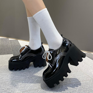 白色松糕鞋女日系