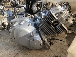 二手摩托车发动机铃木125钻豹总成