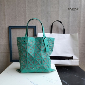 三宅一生包包六格旗舰店店官方新款火焰包购物袋单肩褶皱包托特包