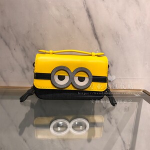 2019菲安妮fion新款小黄人斜跨包专柜正品faafipj023ylwblezz