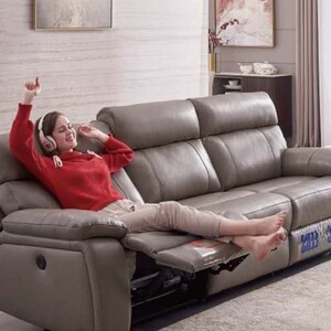 居然之家 芝华仕多功能浅灰色意式轻奢风真皮沙发  10125贵族系列