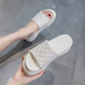 松糕大码拖鞋女2022年新款软底一字女拖夏季外穿33码防水台凉拖鞋