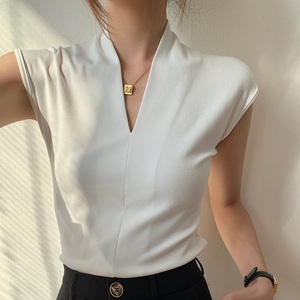 白色v领无袖t恤女2024新款夏季高级感修身西装内搭打底衫砍袖上衣