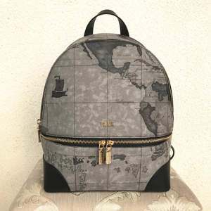 alviero martini 马天尼地图包休闲背包双肩包背囊2022年新款黑