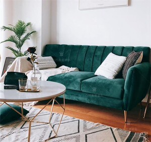 蓝绿色沙发