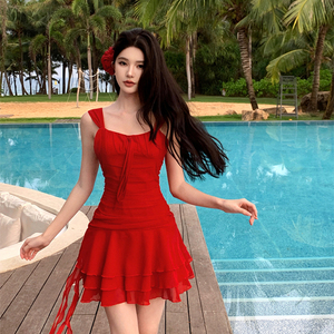 网红同款小红裙法式不规则设计感海边度假红色连衣裙女夏季短裙