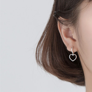 s925银韩版时尚气质爱心耳扣少女个性镂空小耳圈心形耳环