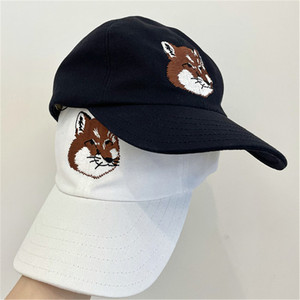 maison kitsune  男女情侣春夏新款刺绣大狐狸百搭棒球帽 2色