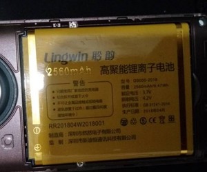 聆韵D9000-2018C手机电池 W2018通用电板2560毫安