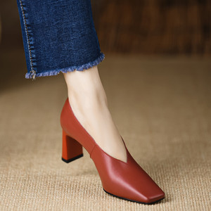 熊大叔女鞋~6.5cm~新款真皮方头纯色头层牛皮高跟粗跟单鞋棕红色