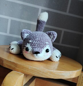 芒果家diy纯手工钩针编织趴趴狗二哈哈士奇抱抱毛线玩偶成品