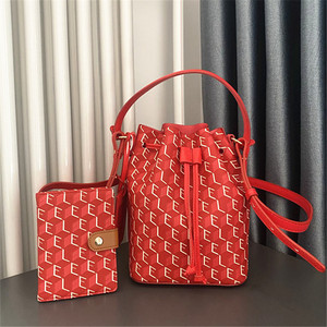 雅诗兰黛21春季印花水桶包时尚百搭手提单肩斜挎包带卡包