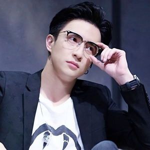 薛之谦同款克罗心眼镜框男时尚复古纯钛近视眼镜架sluntradiction