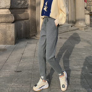 运动裤女秋冬新款加绒高腰打底显瘦卫裤外穿搭配马丁靴束脚哈伦裤
