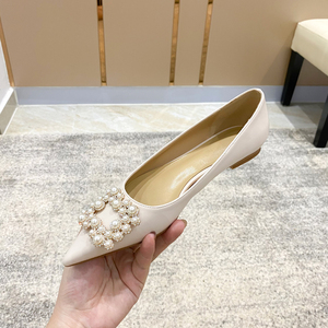 2022秋季新款真皮珍珠方扣尖头白色平底鞋仙女名媛气质舒适单鞋女