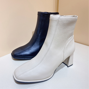 st&sat星期六女鞋2020冬季新款羊皮方头粗跟侧拉链短靴ss04116655