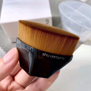 植村秀粉底刷限量