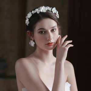 O599欧美陶瓷花新娘发饰 高端白色优雅森系发箍耳饰套装结婚头饰