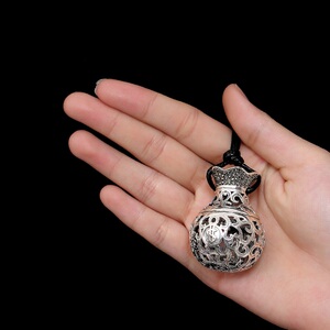 925藏银复古风镂空祥云男女空心吊坠挂坠宫廷项链随身香囊球饰品