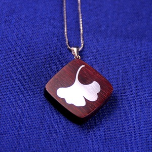 可刻字小叶紫檀木镶纯银吊坠镶嵌枫叶复古项饰男女紫檀项链木饰品