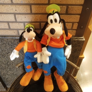 上海迪士尼乐园国内代购高飞卡通毛绒公仔玩具布娃娃玩偶儿童礼物