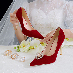 红色高跟鞋结婚鞋子新娘鞋女珍珠钻扣单鞋超细跟婚鞋秀禾婚纱两穿