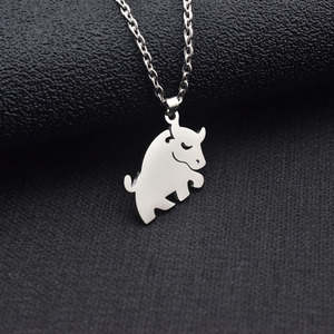 本命年生肖牛项链男女2021新款牛年转运礼物钛钢个性简约萌牛项链