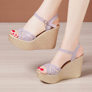 小码超高坡跟凉鞋