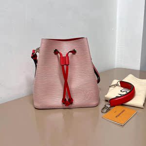 99 1新/lv 水波纹粉桶 noe bb 小水桶包/公价17400