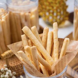 咸香牛奶芝士小脆条   奶香味小饼干罐装 营养休闲零食儿童