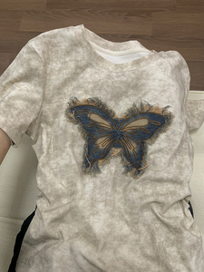 扎染蝴蝶正肩短袖t恤衫女夏季夏2024新款设计感收腰修身短款上衣
