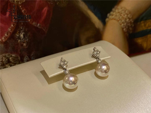 日本AKOYA海水珍珠耳环18K白金钻石耳环正圆极强光无调色天女耳钉