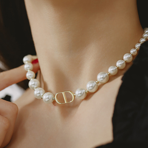 dblack4/12 20:00上新 限时8折明星同款字母cd珍珠项链正圆强光珠