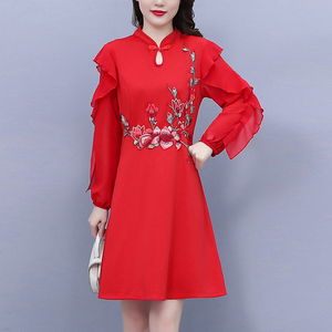 过年喜庆衣服春秋胖mm中国风刺绣改良版旗袍连衣裙子复古时尚减龄