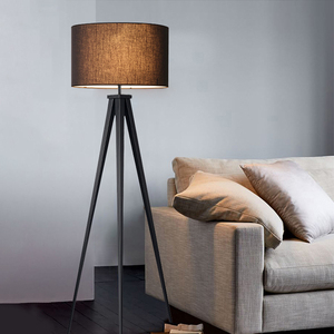 后现代 三角铁 落地灯北欧 客厅 沙发 卧室 展 厅装饰 简约 地灯