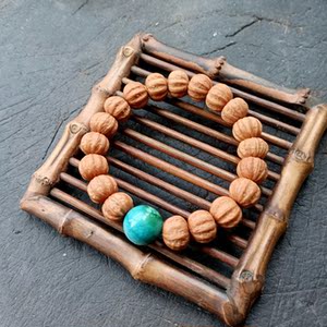 藏区纯天然猴头核桃京八棱配绿老绿松石手串念珠手链收藏级