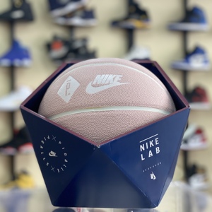 【堂堂】nikelab versa tack x pigalle 联名粉色篮球 bb9128-638