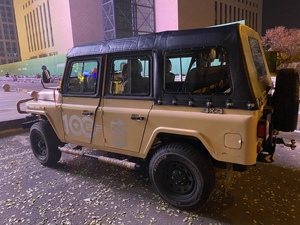 北京吉普2023顶棚北汽制造212致敬版车棚 加厚车篷改装钢化玻璃