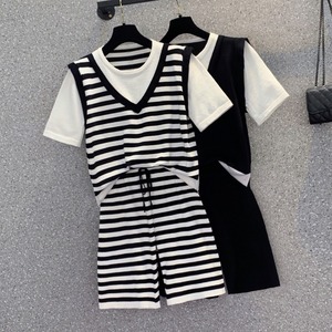 大码女装假两件套t恤