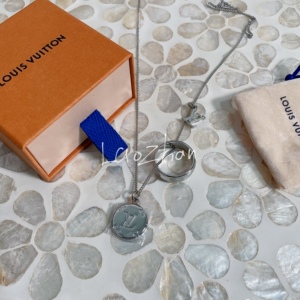 现货 lv路易威登戒指项链毛衣链男女同款 m62485