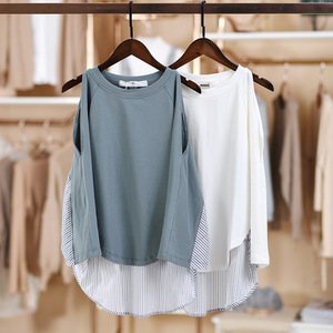 原宿风漏肩衣女