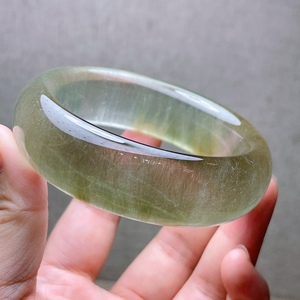 天然绿发晶手镯 顺发绿发兔毛发晶镯子 宽版56圈口女一物一图