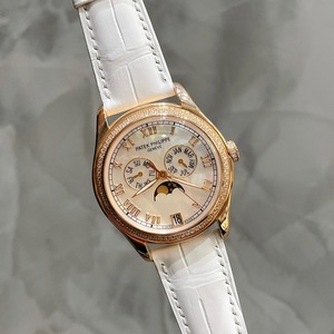 女士百达翡丽手表