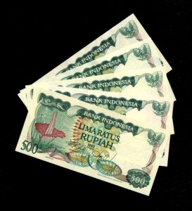 全新unc 印度尼西亚 纸币 500卢比 1982年 毒花