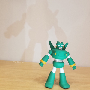 日本购回正版udf蜡笔小新康达姆机器人勇士钢达姆摆件手办潮玩具