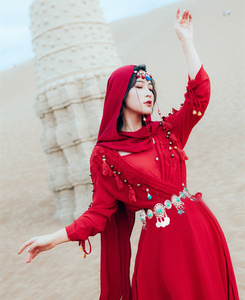 民族风饰品吊坠红色连衣裙沙漠红裙云南旅拍女神范海边度假裙夏款