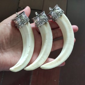 民族藏饰野猪牙饰品大牙藏族吊坠情侣可做挂项链件道具