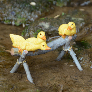 创意小黄鸭子摆件可爱树脂仿真动物微景观假山花盆盆栽装饰情人节