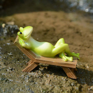 创意可爱躺椅小青蛙摆件卡通动物办公桌面庭院阳台造景树脂工艺品